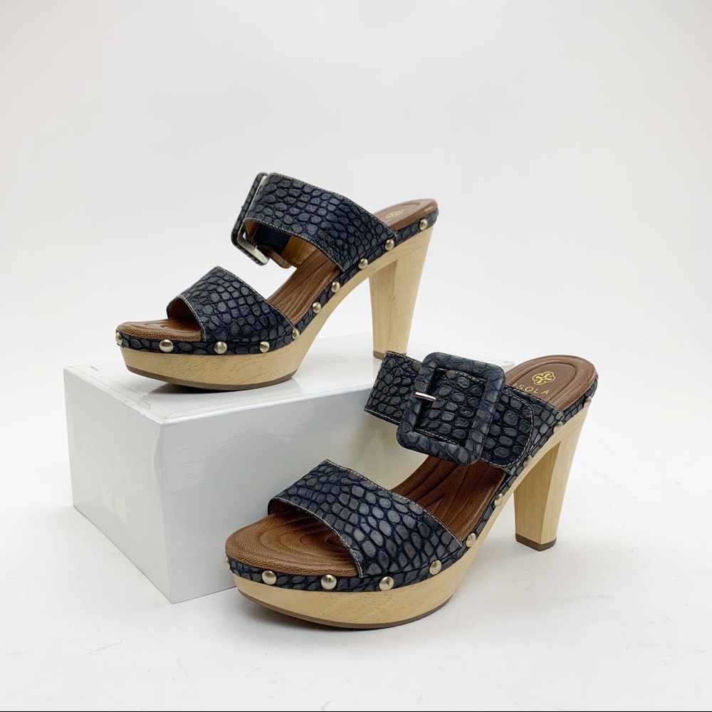 Isola platform sandal  faux snake print  sz10